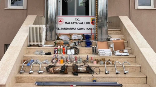 Yeşilyurt’ta Şantiye Hırsızı Yakalandı: 400 Bin TL’lik Malzeme Çıktı