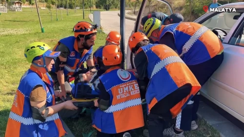 UMKE ekipleri, nefes kesen tatbikatla hazırlıklarını sürdürüyor.