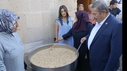 Kadın Girişimcilerin Aşure İkramı Toplumda Büyük Beğeni Topladı