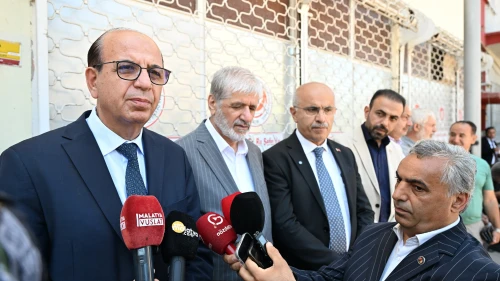 Yetimler Kervanı’nın Aşure Programında Birlik ve Dayanışma Mesajları