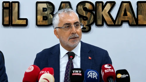 Işıkhan: Bugün Hem Masada Hem Sahada Rota Çizen Güçlü Bir Türkiye Var