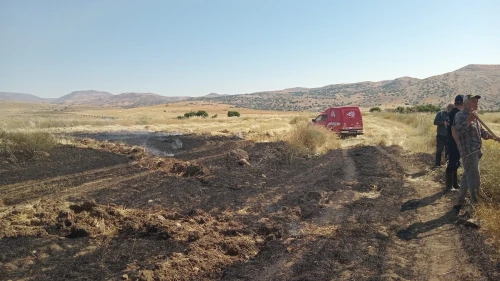 Arguvan’da Ekin Yangını Korkuttu: Alevler Büyümeden Kontrol Altına Alındı!