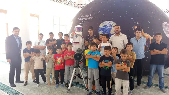 Sanal Gerçeklikle Uzay ve Kabe Ziyareti!