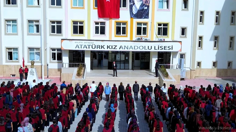 Atatürk Kız Anadolu Lisesinde Cumhuriyet Coşkusu.!