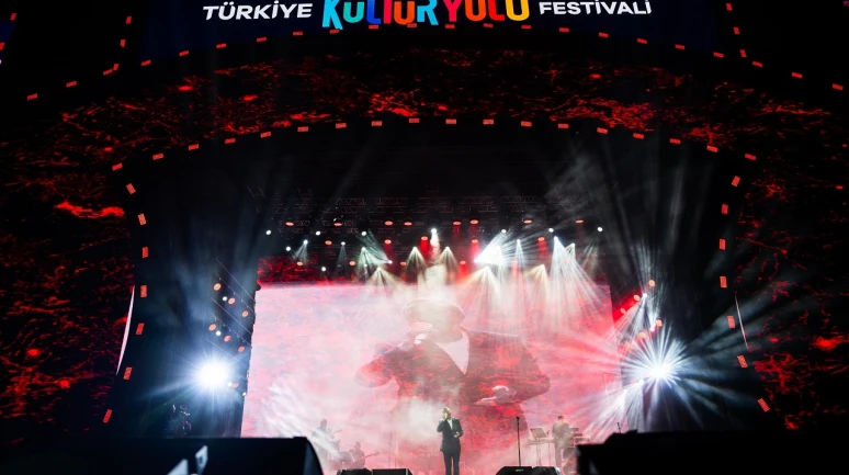 Resul Dindar Malatya’da Coşturdu: Binlerce Kişiyle Unutulmaz Gece