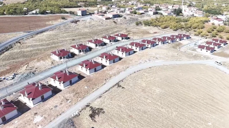 Battalgazi ve Doğanşehir’de 143 Kırsal Konut Teslime Hazır
