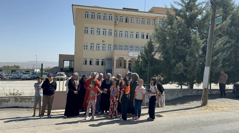 Taşımalı eğitim kaldırılınca mağdur oldular