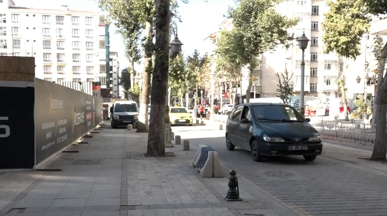 Kanalboyu’nda esnafın toz şikayeti