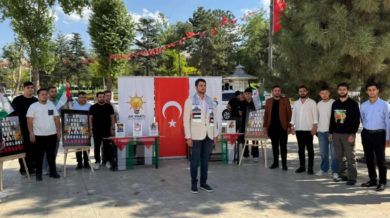 AK Parti gençlik kollarından “boş sıralar” eylemi