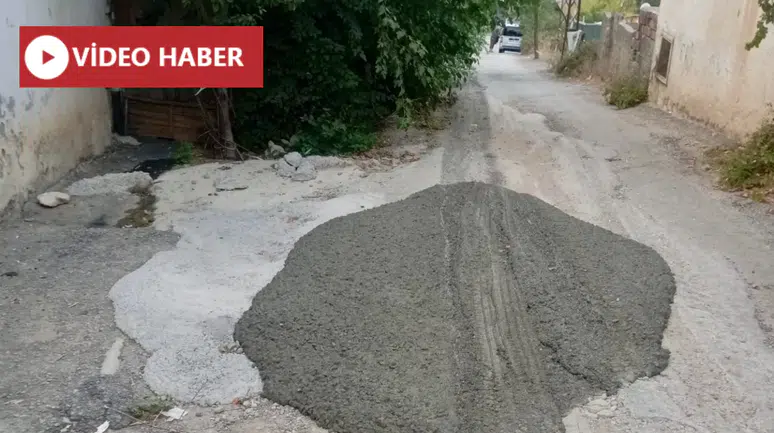 Yeşilyurt’ta Yola Dökülen Beton Tepki Çekti!