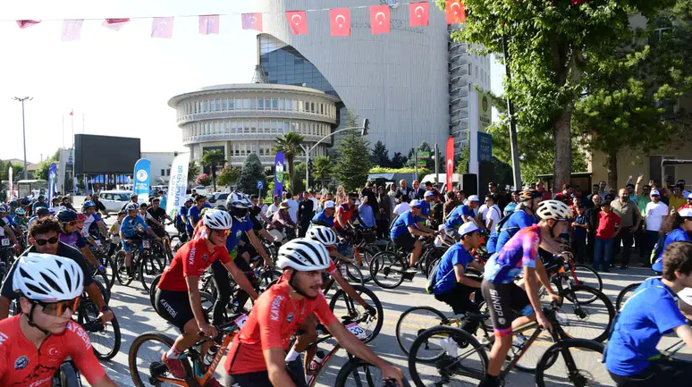 Malatya'da Uluslararası Beydağı Dağ Bisikleti Yarışı Kortejle Başladı