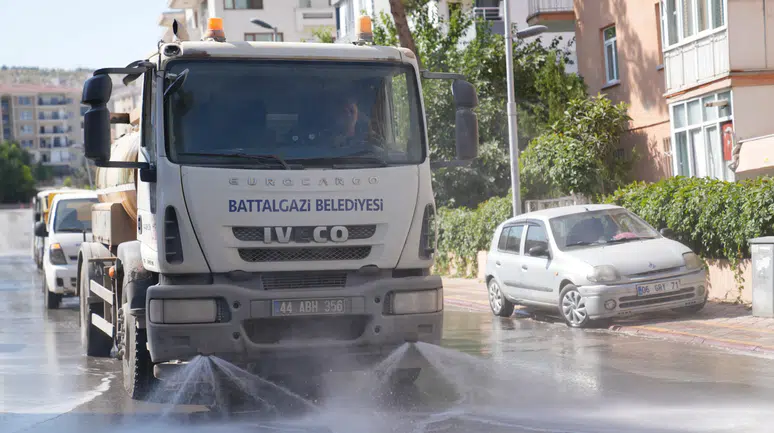Battalgazi’de Temizlik Çalışmaları: Başharık ve Orduzu Pırıl Pırıl!