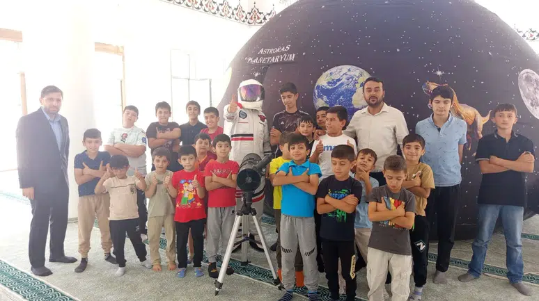Sanal Gerçeklikle Uzay ve Kabe Ziyareti!