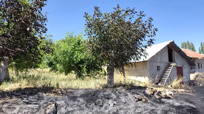 Darende’de Korkutan Yangın: Alevler Evlere Sıçramadan Söndürüldü!
