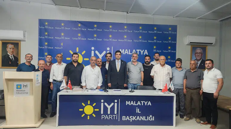 İYİ Parti Yeşilyurt İlçe Teşkilatında Yeni Dönem Başladı