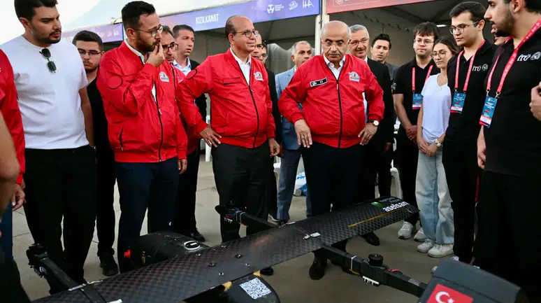 Başkan Geçit Tulga Havalimanı'ndaki İHA Projelerini İnceledi