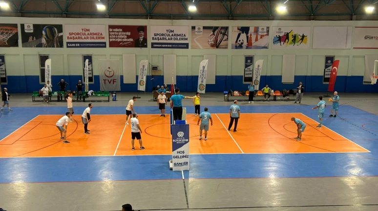 Malatya’da Voleybol Heyecanı Başladı: 22 Kurum Şampiyonluk Peşinde