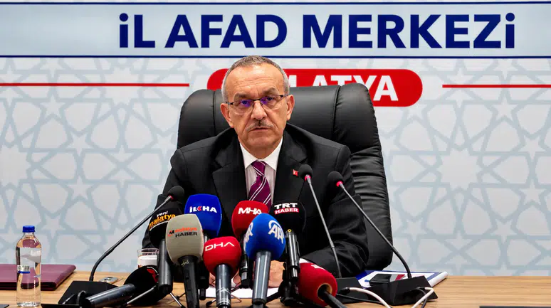 Vali Yavuz: “Konteynerlerde Kalanların Sayısı 10 Binin Altına Düştü