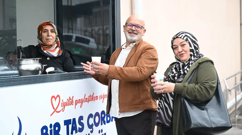 Yeşilyurt’ta Hasta Ve Yakınlarına Sıcak Çorba İkramı