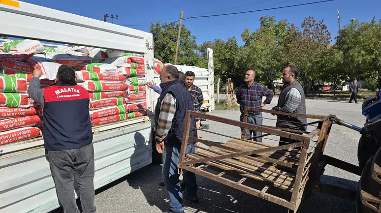 Malatya'da Üreticilere 30 Bin Kilogram Yem Tohumu Dağıtıldı