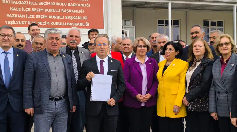 Yeni Parti Malatya İl Başkanı İlhan Mazbatasını Aldı