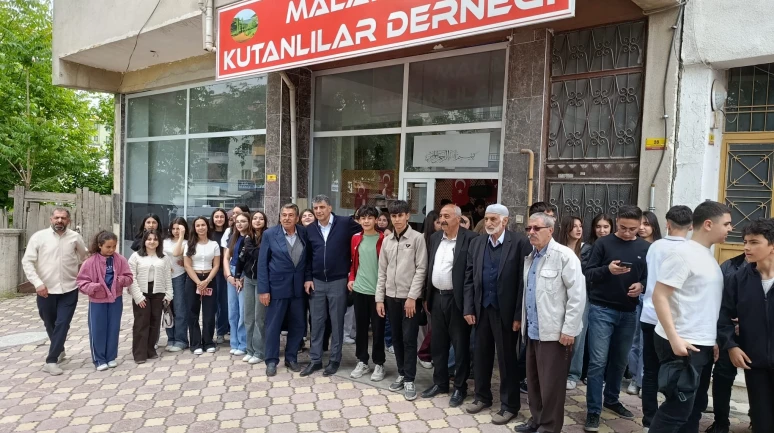 Kahramanmaraşlı Öğrencilere Malatya Kutanlılar Derneğin’den Kardeş Eli