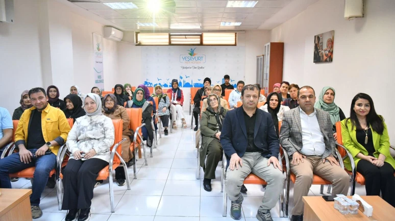 Yeşilyurt’ta “Sağlıklı Yaşam ve Egzersizler” Semineri Yoğun İlgi Gördü