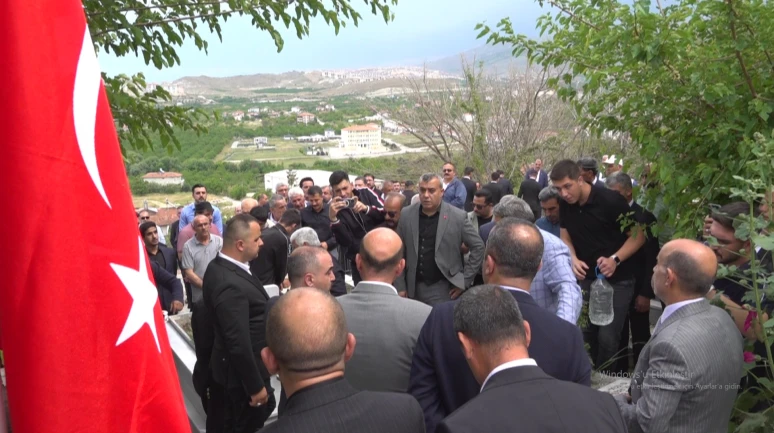MHP İl Başkanı Turgay Şengönül Göreve Şehitlikle Ziyareti ile Başladı
