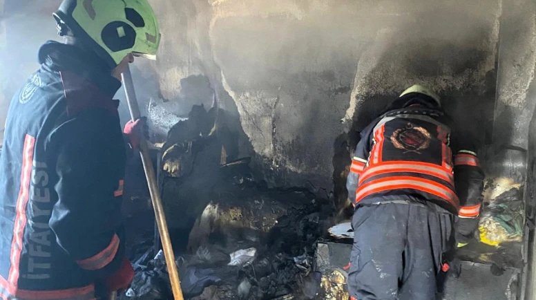 Malatya'da Korkutan Yangın: Alevlere Teslim Olan Ev Kül Oldu