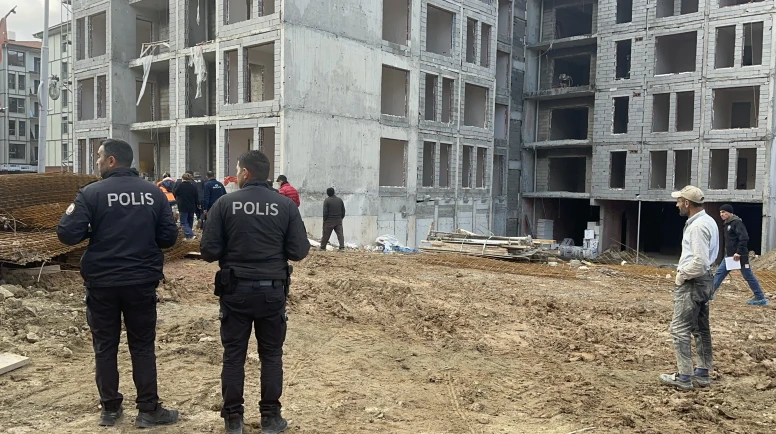 Rezerv Alanda Feci Kaza: 6’ncı Kattan Düşen İşçi Ağır Yaralandı