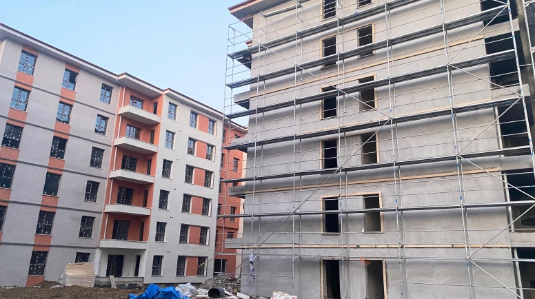 Malatya TOKİ'de İş Kazası: 23 Yaşındaki İşçi Çatıdan Düştü