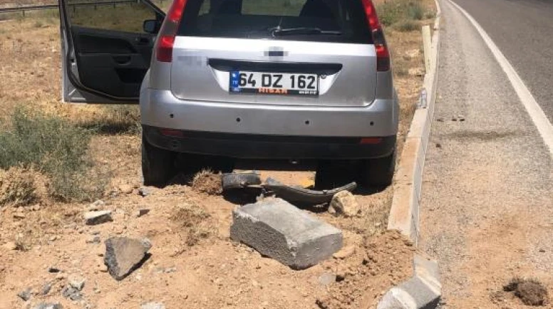 Kontrolden çıkan otomobil orta refüje çıktı: 1 yaralı