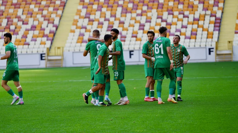 Yeni Malatyaspor, kupada Yeşilyurtspor'a farklı yenildi