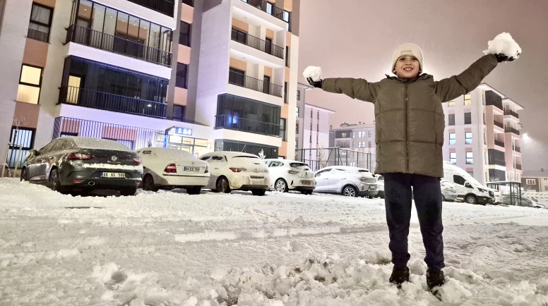 Yeşilyurt’ta 9 Mahallede Taşımalı Eğitime Kar Engeli: İşte O Yerler