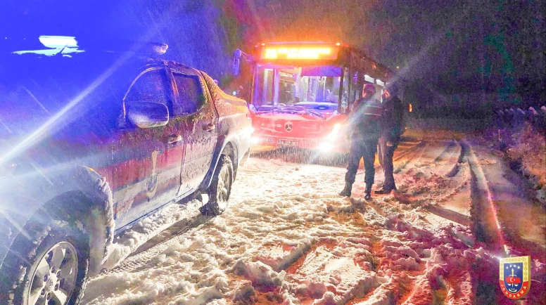 Malatya’da Kar Kabusu: Yolda Kalan 73 Kişi Ekiplerce Kurtarıldı