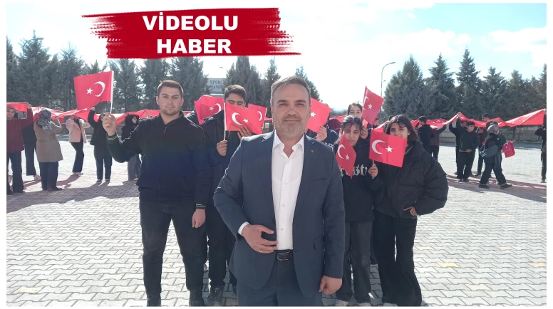 Dilek’te Bayrak Korteji: Şehit Zekeriya Bitmez Lisesi’nden Anlamlı Yürüyüş