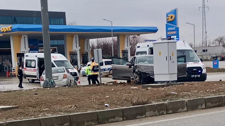 Akçadağ'da meydana gelen trafik kazasında 4 kişi yaralandı.