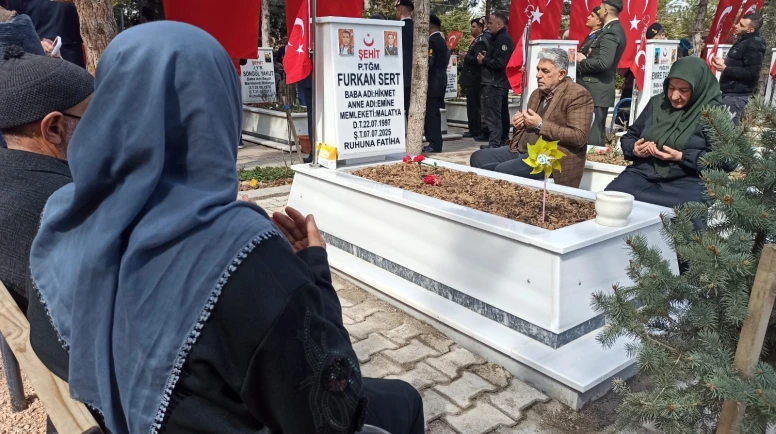 Malatya Şehitliği’nde anlamlı tören: "Çanakkale ruhu en güçlü ifademizdir"