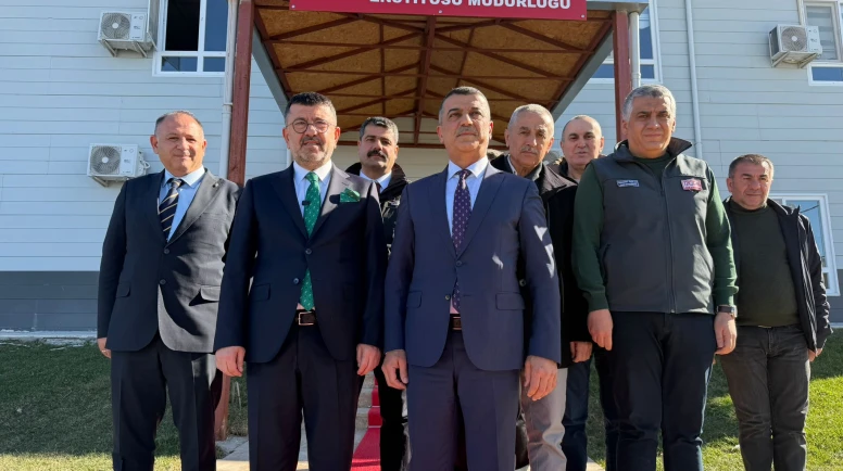 Veli Ağbaba’dan Kayısı Araştırma Enstitüsü ve TARSİM’e Ziyaret