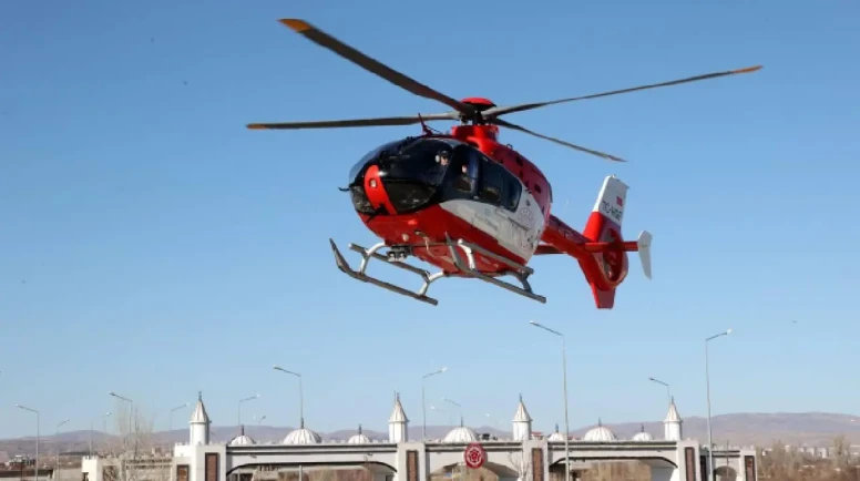 1,5 Yaşındaki Çocuk Helikopter Ambulansla Malatya’ya Sevk Edildi
