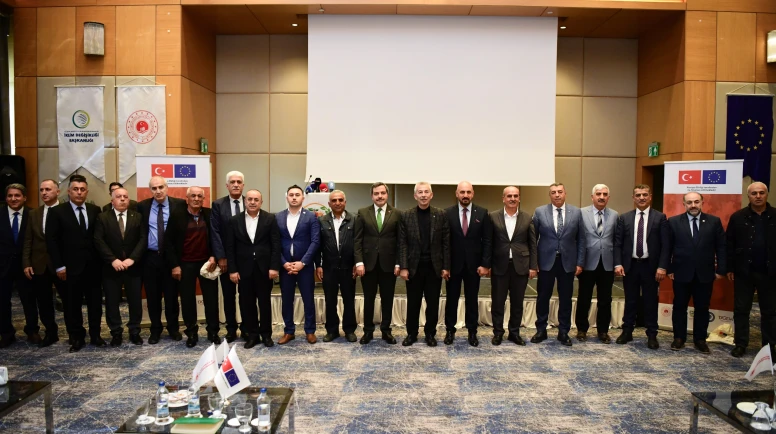 1.000 çiftçiye akıllı tarım eğitimi ve 50 model bahçe!