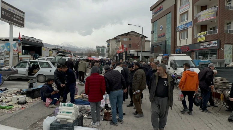 Malatya’nın açık hava alışveriş merkezi: Rus Pazarı’na her Pazar binlerce ziyaretçi akın ediyor!