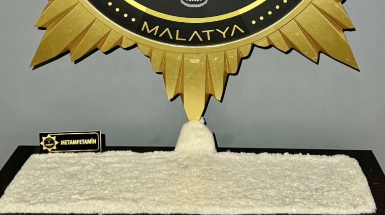 Malatya’da narkotik operasyonu: Yolcu otobüsünde 11 kilo uyuşturucu ele geçirildi!