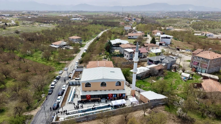 Tepeköy'de Yenilenen Kesrik Camii Cemaatin Gözdesi Oldu