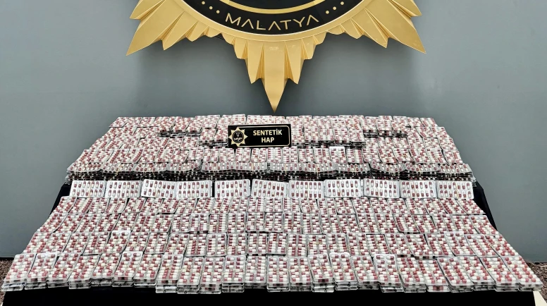 Malatya Otogarı'nda Dev Operasyon: Otobüste On Binlerce Zehir Hapı Yakalandı