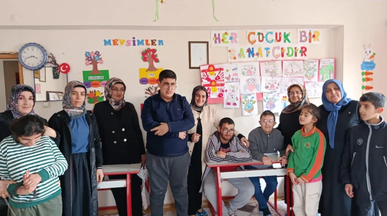 Kadın Kolları’ndan Darende ziyareti: Özel bireylerle bir araya geldiler