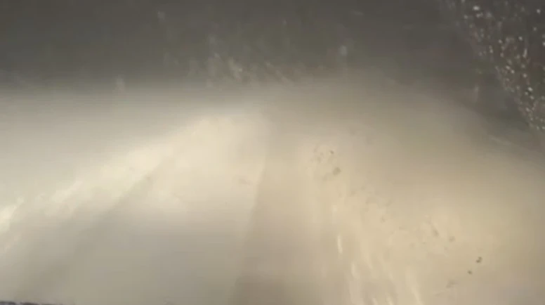 Malatya’da nisan ortasında kış geri döndü: Bir yanda dolu, bir yanda kar!