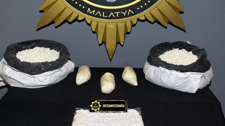 Malatya’da Şeker Çuvallarından Uyuşturucu Çıktı: 3 Kilo Metamfetamin Ele Geçirildi