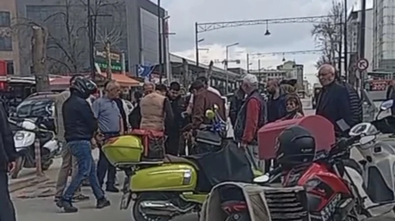 İnönü caddesinde otomobil ile motokurye çarpıştı: 1 yaralı