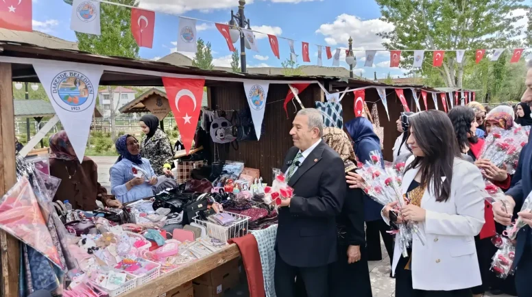 Darende’de Anneler Günü Şenliği Coşkusu: Başkan Bozkurt’tan Hıdırellez Daveti